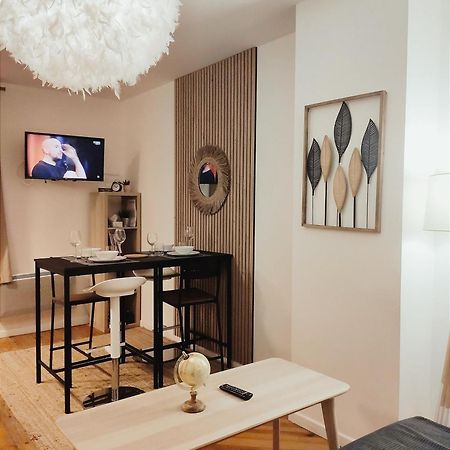 Chaleureux T2 Au Style Vintage - Rue Gratuite Apartment อาเมียงส์ ภายนอก รูปภาพ