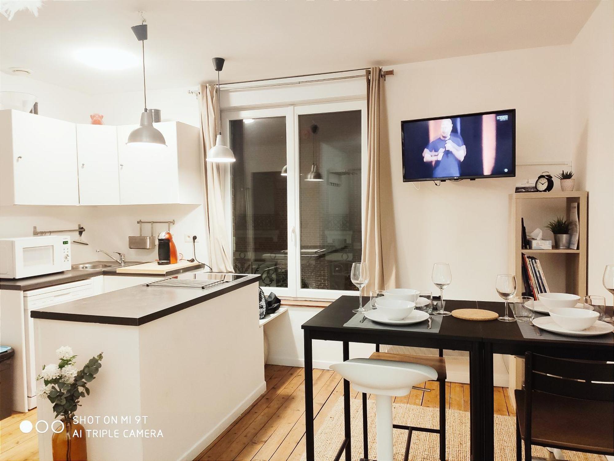 Chaleureux T2 Au Style Vintage - Rue Gratuite Apartment อาเมียงส์ ภายนอก รูปภาพ