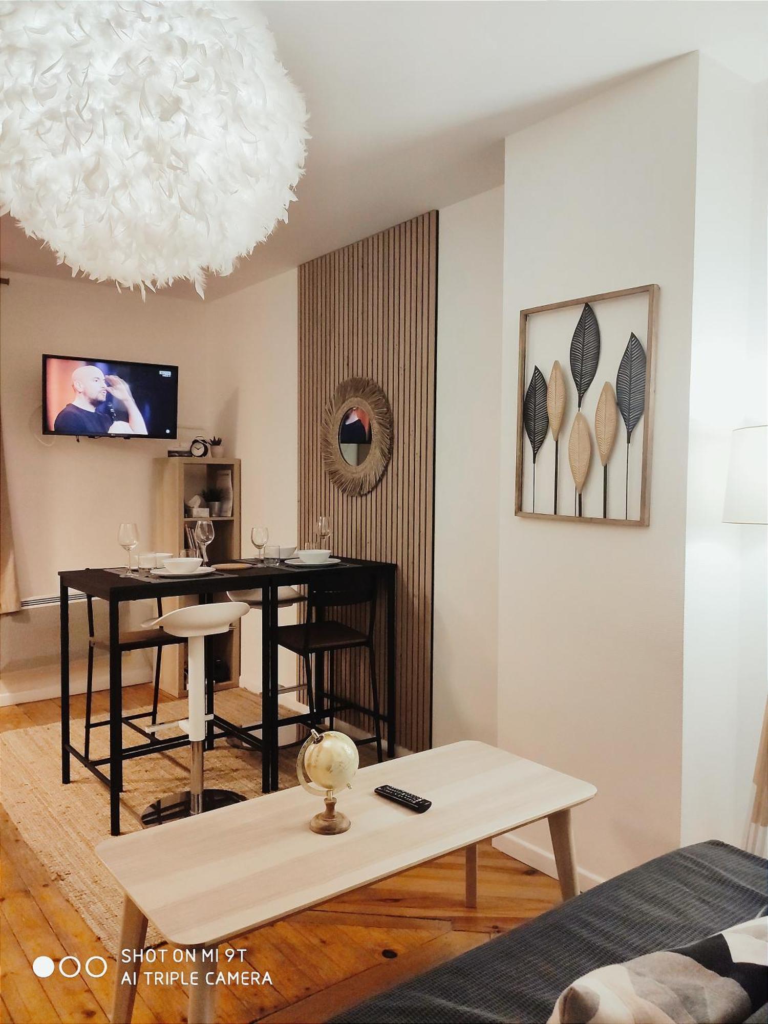 Chaleureux T2 Au Style Vintage - Rue Gratuite Apartment อาเมียงส์ ภายนอก รูปภาพ